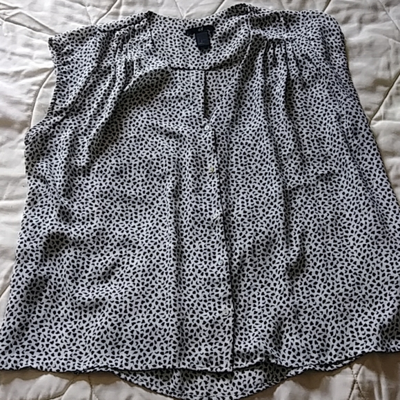 H&M Top - Picture 2 of 3